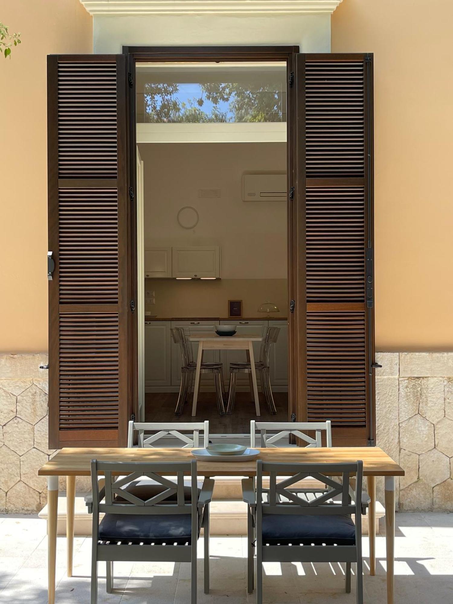 Palazzo Pitagora Hotel Таранто Екстериор снимка