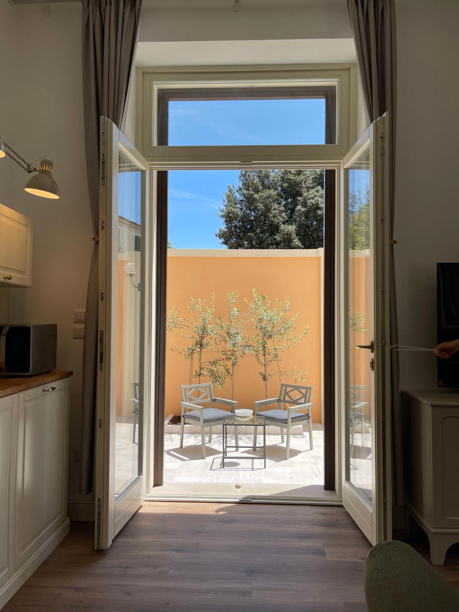 Palazzo Pitagora Hotel Таранто Екстериор снимка