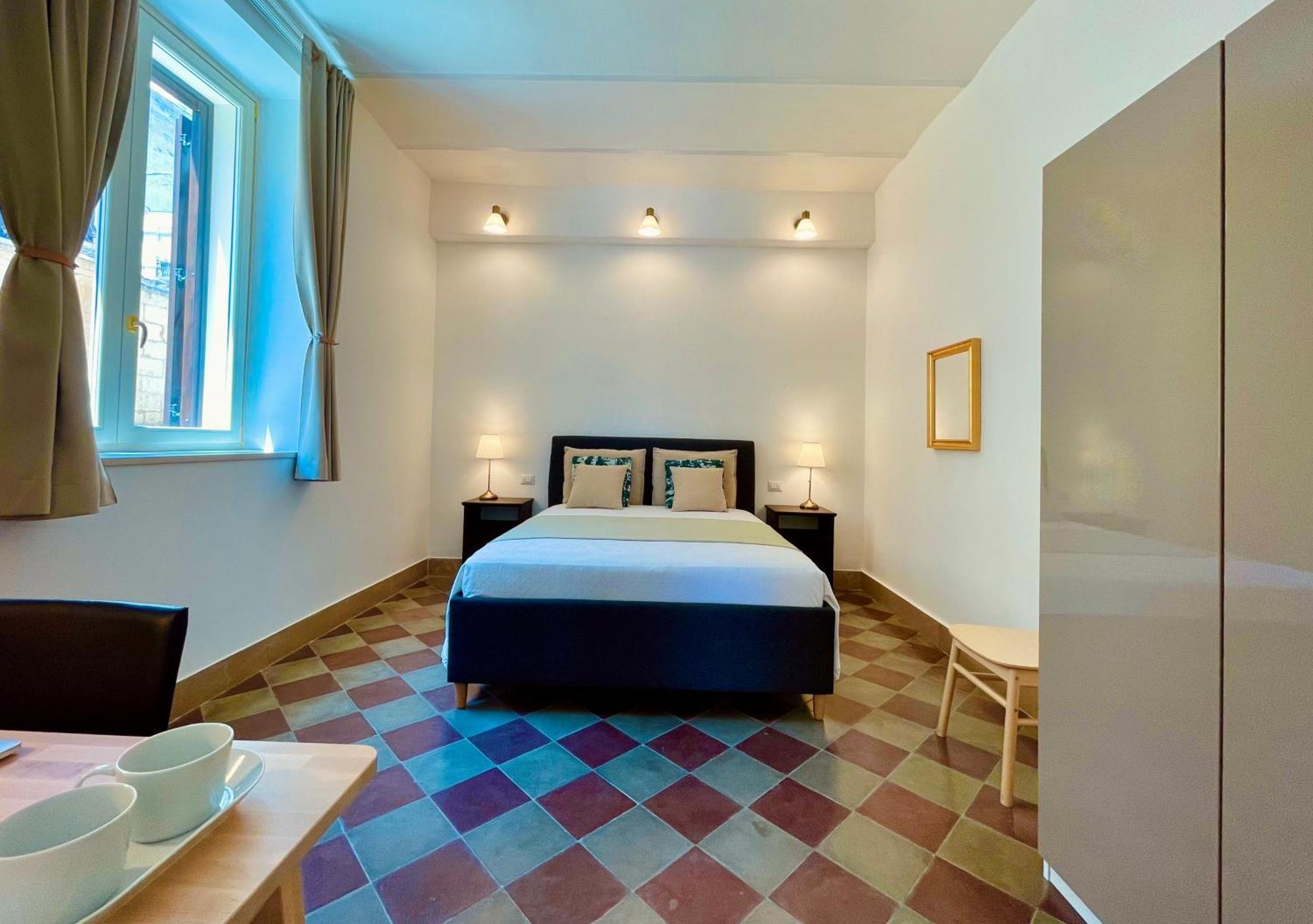 Palazzo Pitagora Hotel Таранто Екстериор снимка